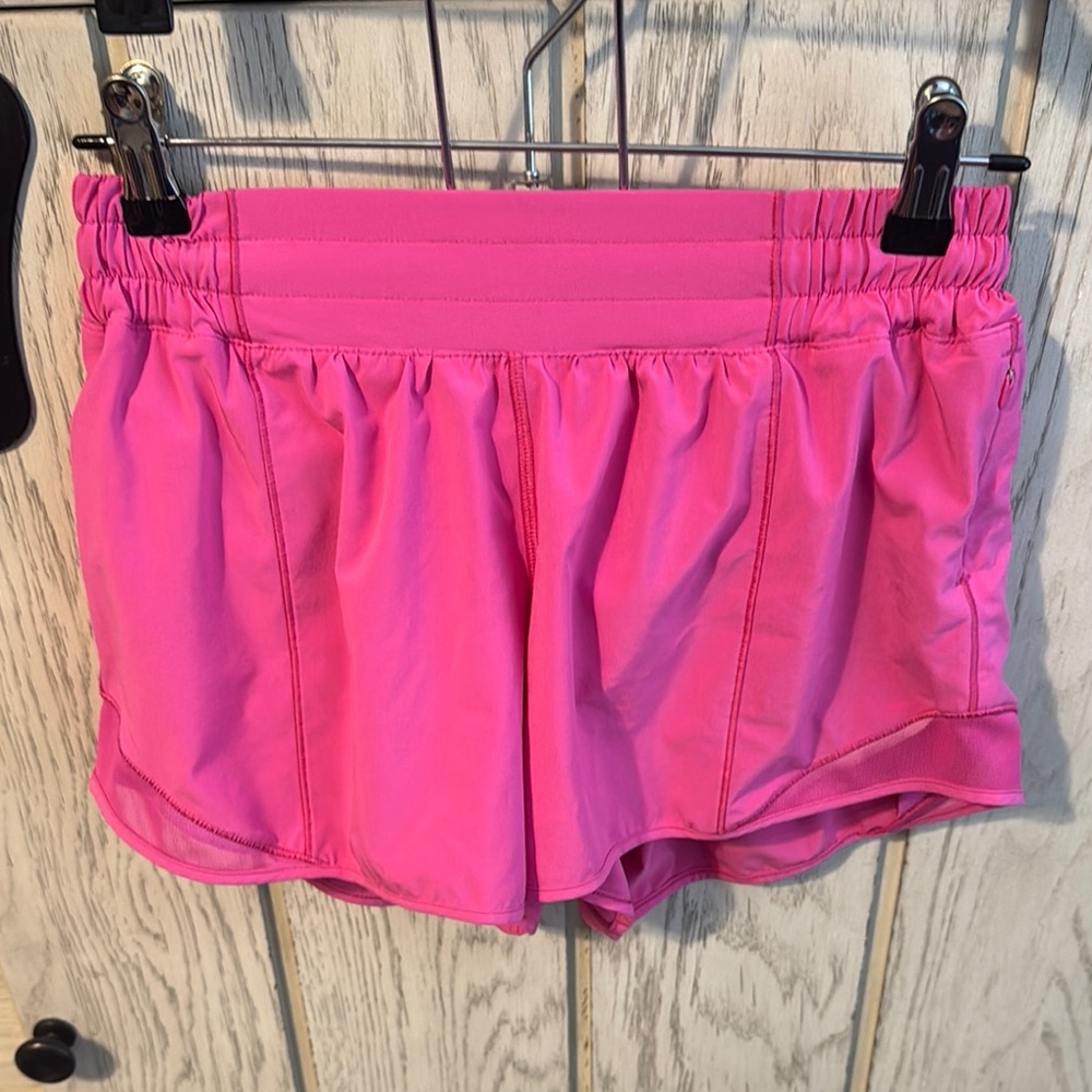 lululemon Hotty Hot Low Rise 4” Shorts